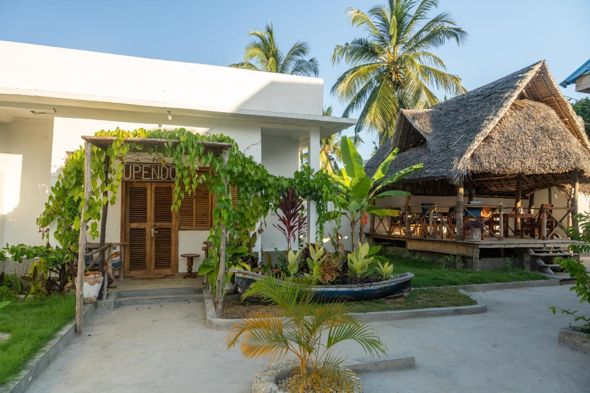 Mafia Island Bungalows Utende Esterno foto